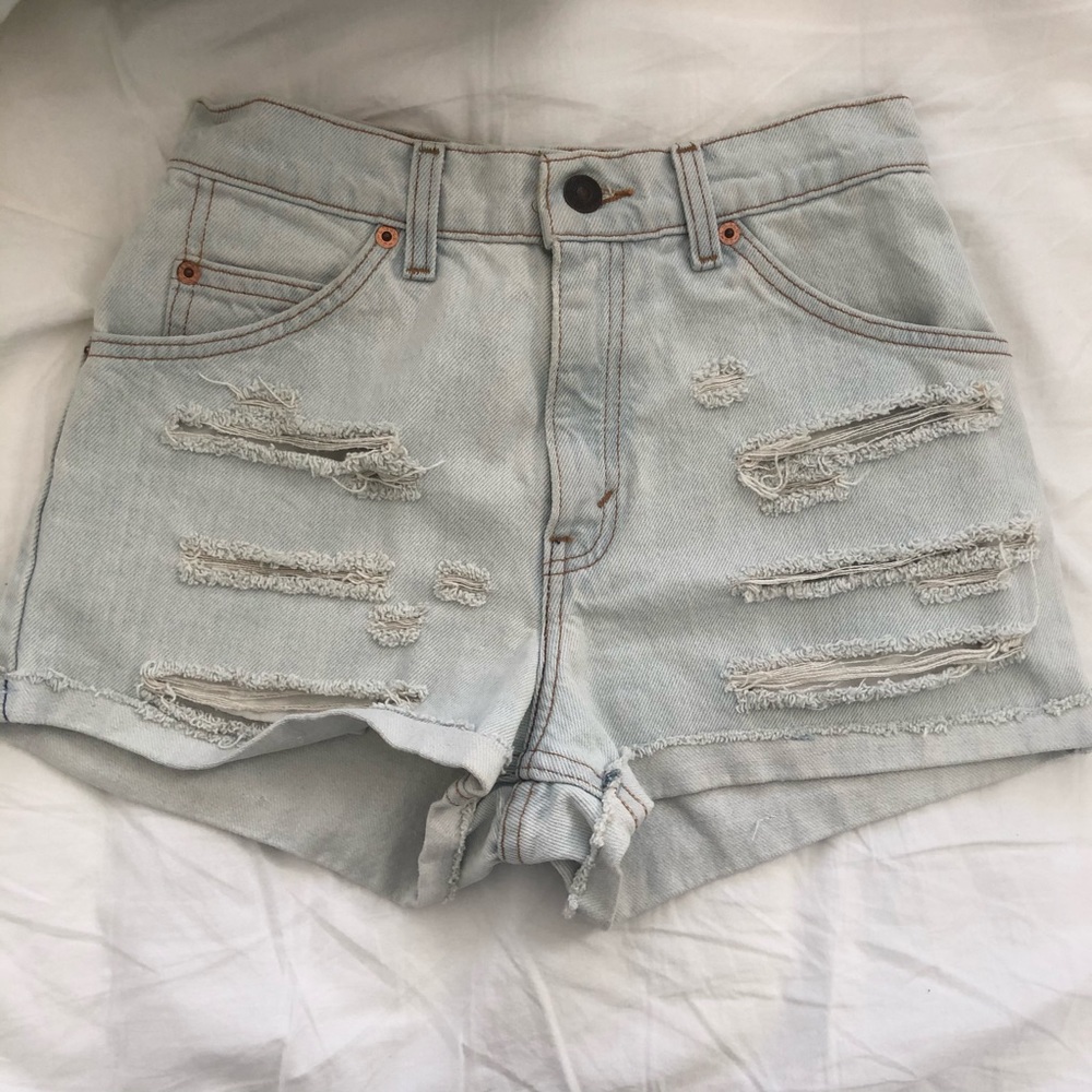 ARITZIA VINTAGE LEVI DENIM SHORT